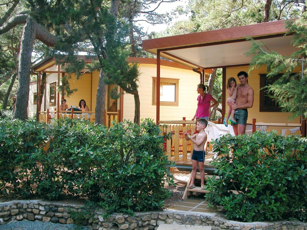 Le Esperidi Camping Ecoresort Marina Di Bibbona Exterior photo
